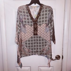 ALL TOPS 3/$20 •  Beaded Blouse